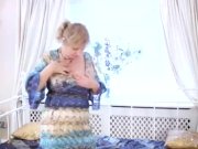 Mature dildo fucks herself 1/16