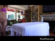 Complimiary cock with massage   1/16