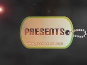  Skinny brunette Lola Milano solo dildo mastu 1/16