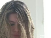 Two hot girls loves sharing a hot cock 13/16