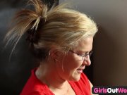 Amateur MILF toys her cunt 3/16