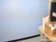 Hot milf wants a facial 1/16