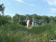 Girlfriend Showing Skin At The Park 1/16