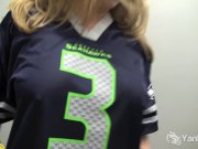 Blonde Lili Showing Assets 3/16