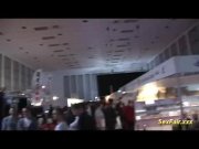 Blonde loves doing live shows 14/16