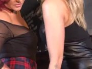 Tattooed lesbians get wild in the club 1/16