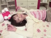 Asian teen masturbates in her bedroom 1/16