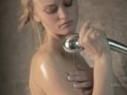 Flawless feminine curves 5/16