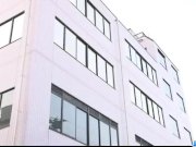 Office bimbo, Maki Hojo, plays with her fann 2/16