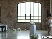 Aruna's sensual anal trip is an art 4/16