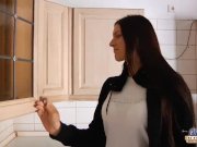 Old salesman gets young pussy to reduce price 1/16