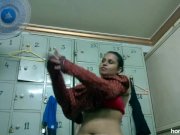 Amateur Indian Babe Lily Working Out In A Gym 15/16