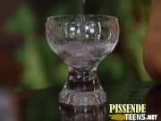 Pissen in der Bauernstube 4/16