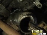 Pissen in der Werkstatt 1/16