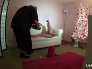 Behind the scenes with pornstar Lily Carter 15/16