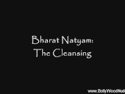 She Makes It Easy To Love Her 7/16