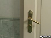 He screws busty girlfriends mom in bathroom 5/16