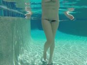 Swimming & masturbation with Samantha 2/16