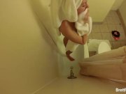 Sexy blonde Brett Rossi takes a nice shower 14/16