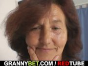 Sewing granny takes her customer's cock 5/16