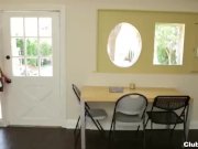 Blonde sexbomb handjob 1/16