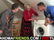 Two repairmen bang busty grandma from both ends 4/16