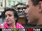 He brings her home to bang her old pussy 2/16