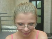 Desirable lass finally reveals her impressive body 4/16