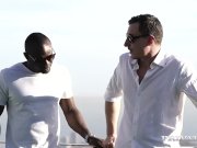 Alexa Tomas and Julia Roca Go Wild 2/16