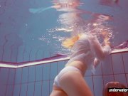 Cute Melissa plays underwater 4/16