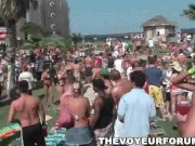 College babes flashing on the beach 13/16