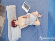 Yanks Minx Hedera Helix Masturbates 12/16