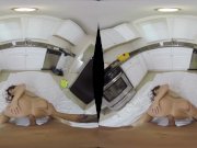 MilfVR - A MILF In Need ft. Syren De Mer 13/16