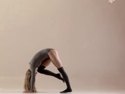 Hairy teen Mochalkina shows outstanding flexibility 3/16