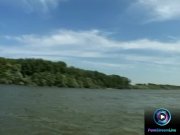 Leslie Taylor unplanned threesome fuck at the beach 3/16