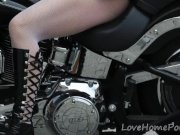 Gorgeous blonde knows how to properly seduce 5/16