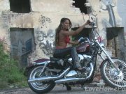 Tough girl shows off her luscious body 11/16