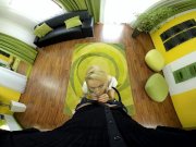 Karol Lilien looks marvelous in virtual reality 13/16