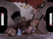 VR Cosplay X Consummate The Deal With Khaleesi And Margaery VR Porn 8/16