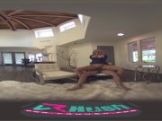 VRHUSH Experienced MILF Julia Ann gets doggystyle at home 14/16