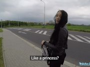 Public Agent Alessa Savage Gets Creampied Outdoors 2/16