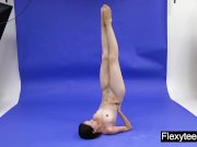 Show of Flexyteen Markova continues 10/16