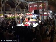 real porn on stage 14/16