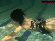 Blackhaired beauty Irina underwater 8/16