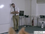 Babes - Julia De Lucia shows off her cute feet and nylons 5/16