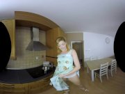 Anny Aurora is a vintage housewife in VR 6/16