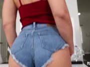 Cleo Vixen May Be Tiny But She Has a Sexy Round Ass 3/16