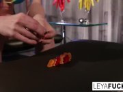 Leya Falcon shows puts candy inside her ass 3/16