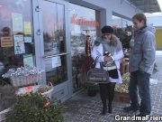 He fucks girlfriends hot mom from behind 3/16