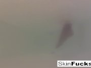 Skins naughty bath playtime 2/16